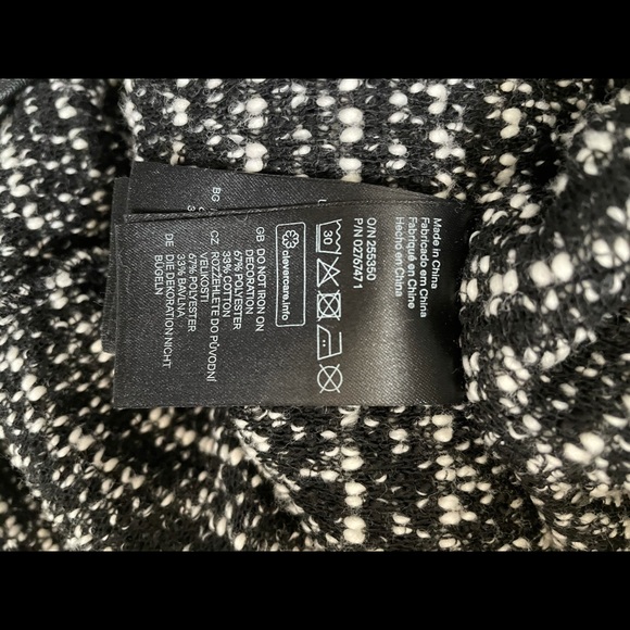3 for $25 Black & White Cardigan Small - Picture 7 of 7